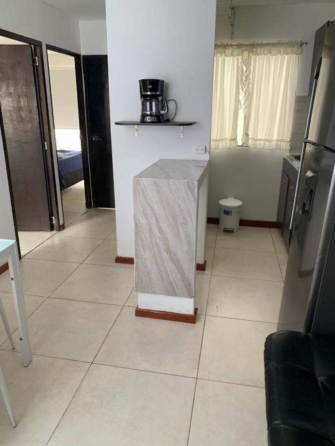 Apartamento Cerca Del Cc Titan Plaza Bogota Exterior photo