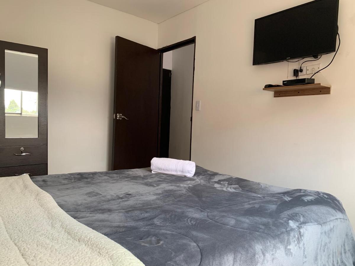 Apartamento Cerca Del Cc Titan Plaza Bogota Exterior photo